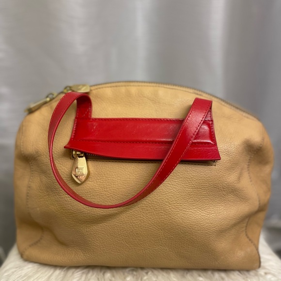 Pour La Victoire beautiful bag